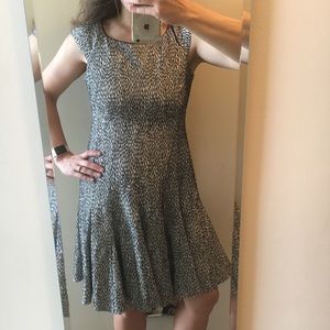 Gabby Skye Patterned Dress, size 10